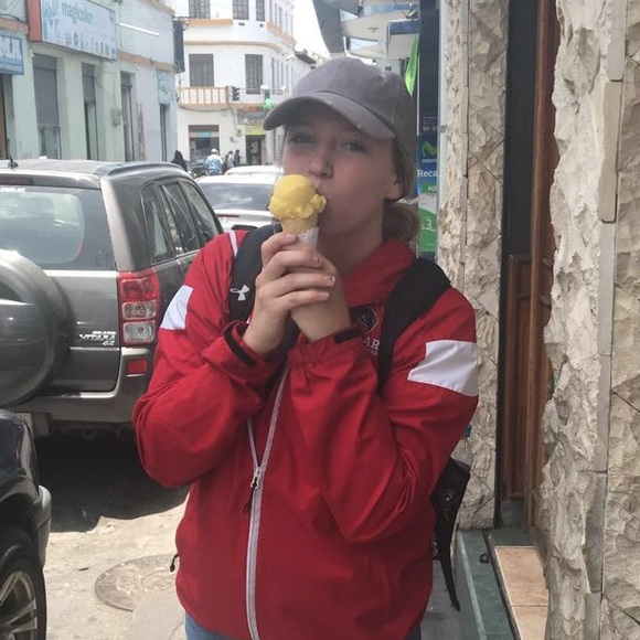 Meet your Posher, Amanda - Picture 1 of 1